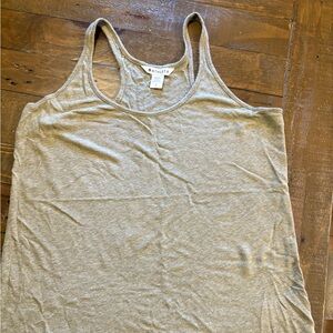 Getaway Linen Blend Tank color is called olive. New washed and worn 1x